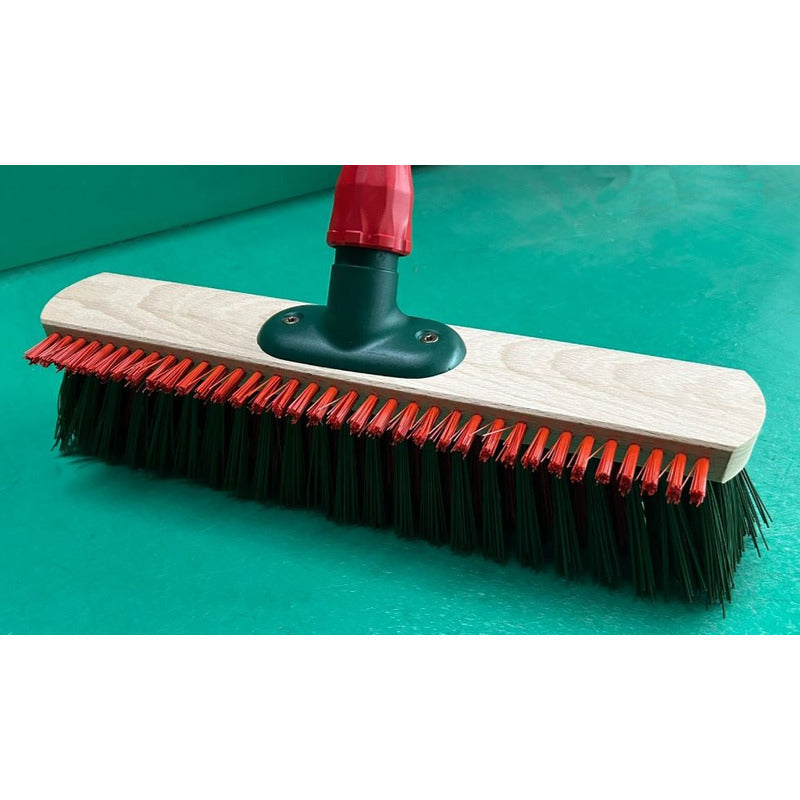 Stallbesen mit Borsten-Kratzkante ohne Stiel